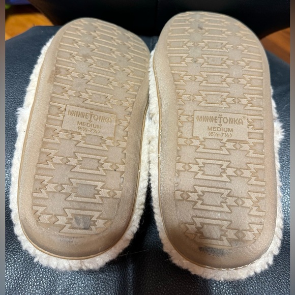 Slippers - Picture 3 of 3